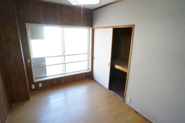 ハイツＭＲーＩの居間・リビング