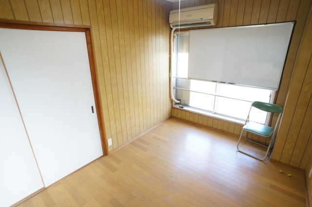 ハイツＭＲーＩの居間・リビング