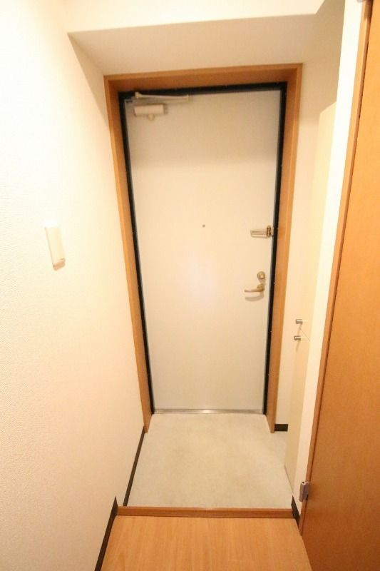 ラウンド・Mの玄関