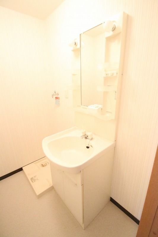 ラウンド・Mの独立洗面台