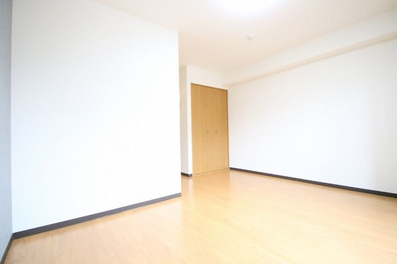 ラウンド・Mの寝室