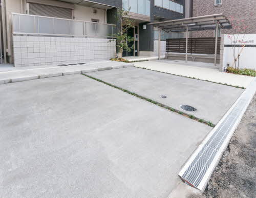 シャーメゾン長堂の駐車場