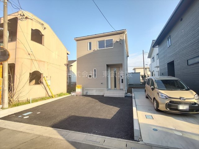 【駐車場】 | 鶴ヶ島市中新田第５　全１棟 | 並列2台駐車可能です