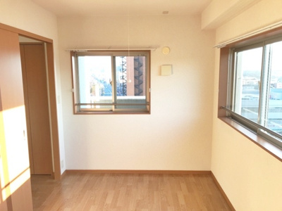 【寝室】 | アリウス川崎