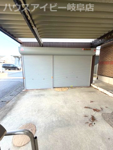 【駐車場】の画像