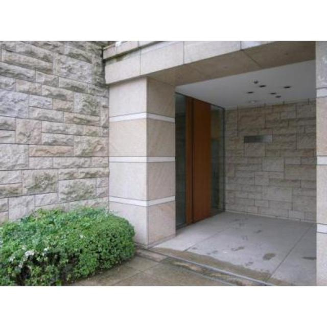 パーク・コート南麻布ヒルトップレジデンスのエントランス