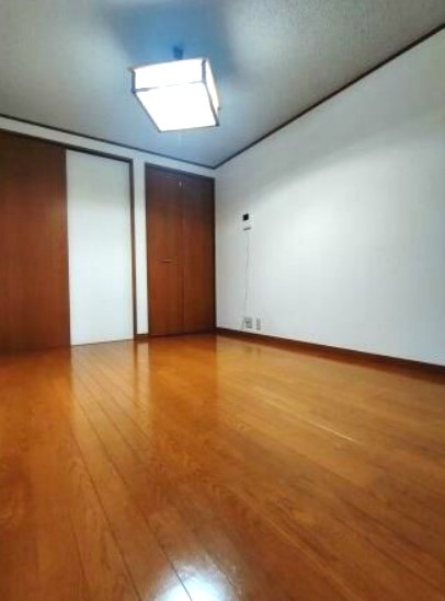 マンション桂の洋室