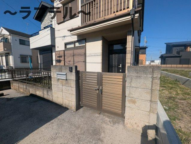 向陽ヴィレッジBのエントランス