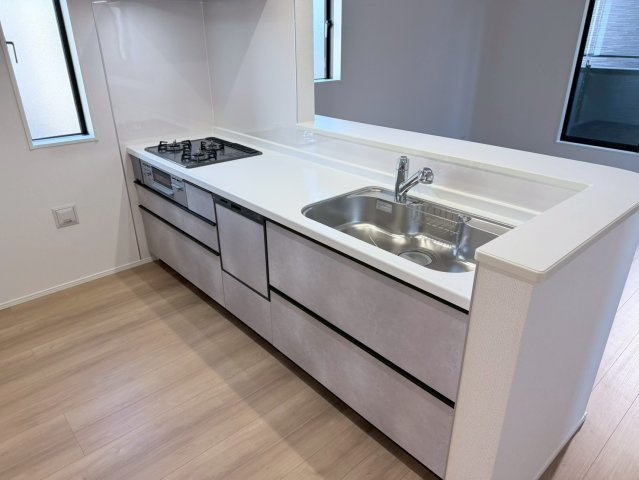 川口市上青木西11期　新築一戸建て　2号棟のキッチン|使いやすいキッチンです