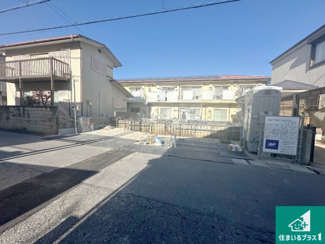 神戸市西区枝吉　新築一戸建ての外観|周辺は落ち着いた街並みの住宅地！子育てがしやすい住環境です！まだ未完成ですが、現地でしかわからない事もございます。是非一度ご覧ください。
