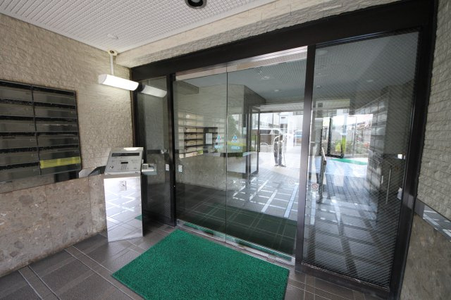 【エントランス】 | 三愛シティライフ空港南2