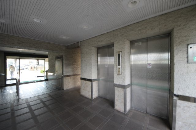 【エントランス】 | 三愛シティライフ空港南2