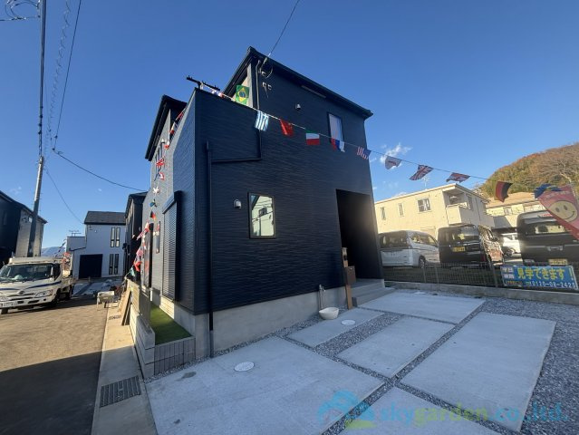 秦野市曽屋3期　新築戸建　全18棟8号棟の駐車場