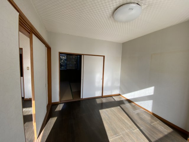 コーポ高師の洋室