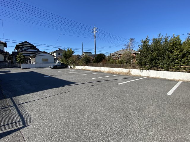 コーポ高師の駐車場