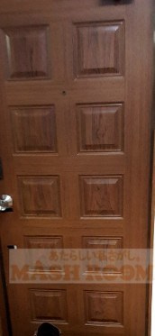 フジコーポの玄関