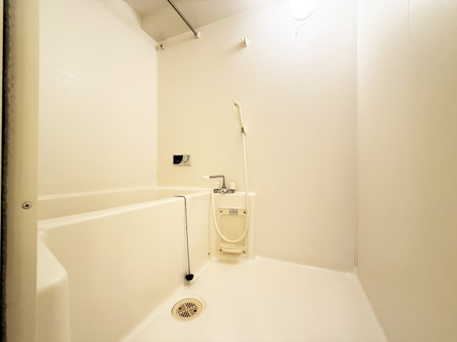 クレール中水道の浴室