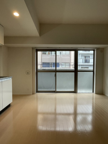 UPWARDの居間・リビング