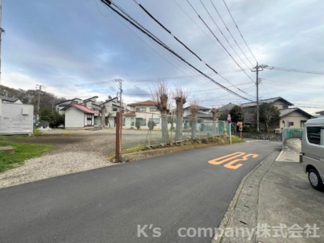 ■高座郡寒川町岡田４丁目　中古戸建の前面道路含む現地写真