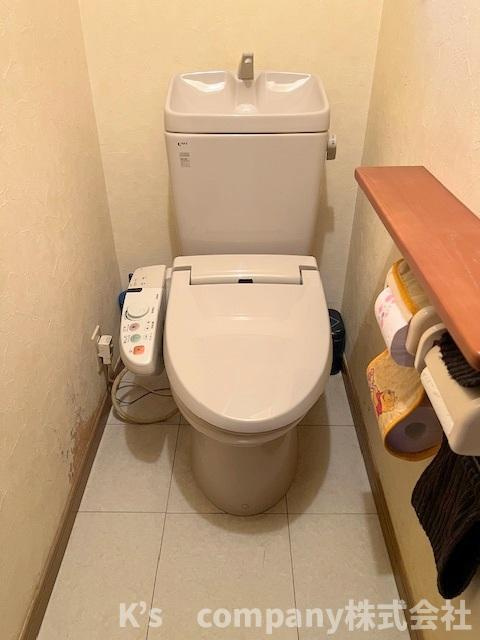 ■高座郡寒川町岡田４丁目　中古戸建のトイレ|温水洗浄便座付きトイレ◇