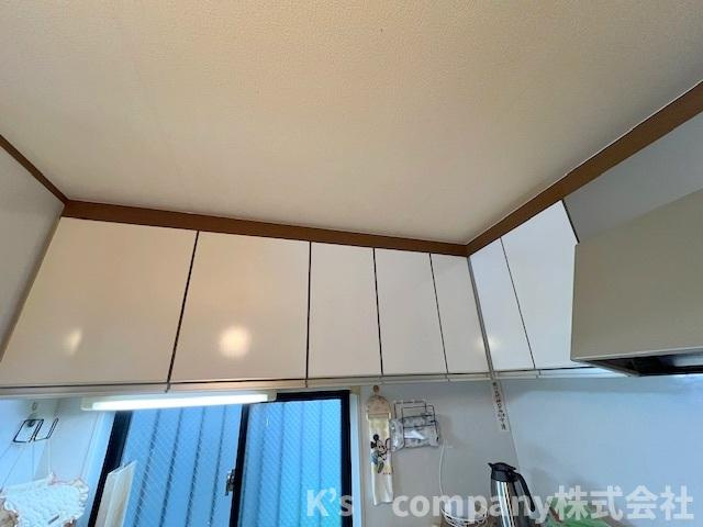 ■高座郡寒川町岡田４丁目　中古戸建の収納|吊戸棚収納が充実しています◇普段使いの少ない調理家電や調理器具などの保管に便利です◇