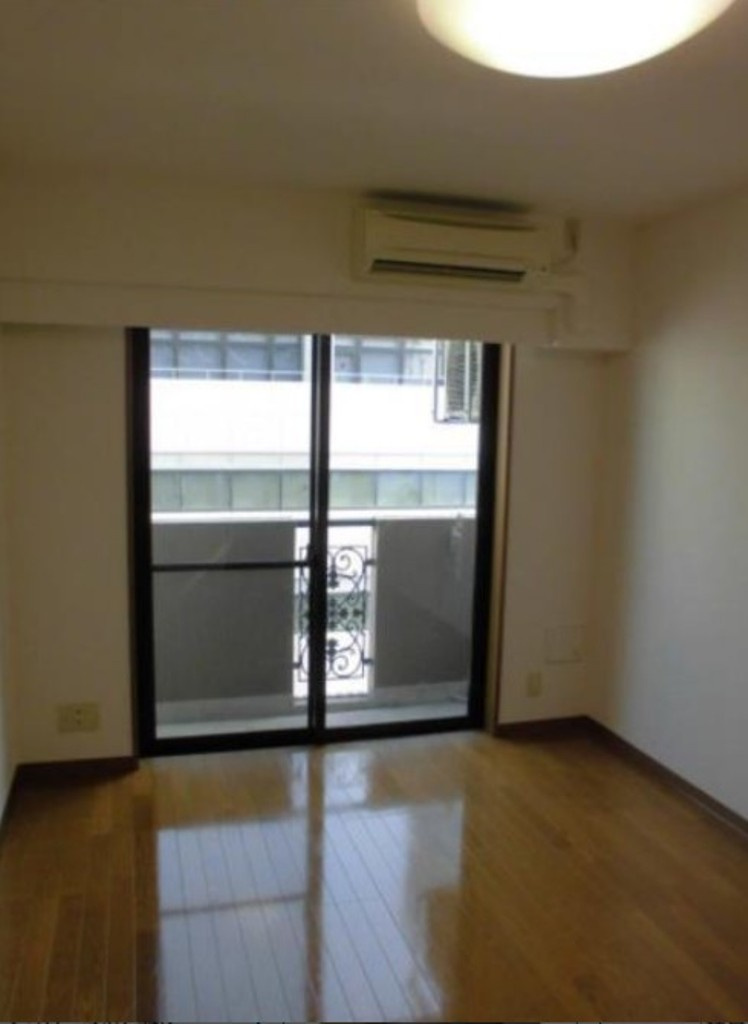 グリフィン新横浜・アリーナ前