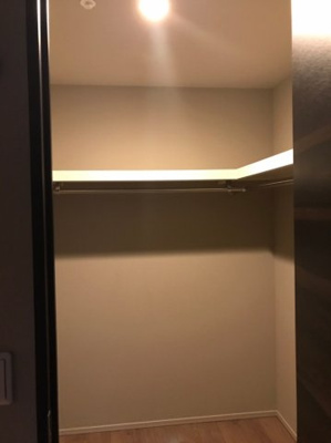 【収納】 | ジ・アーバネックス京都四条烏丸テラス | たっぷりとした収納スペースです