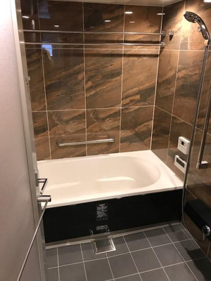 【浴室】 | ジ・アーバネックス京都四条烏丸テラス | ゆったり過ごせるお風呂です