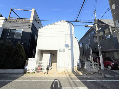 【外観】 | 【仲介手数料４１０万円が無料！】■祐天寺駅７分■角地