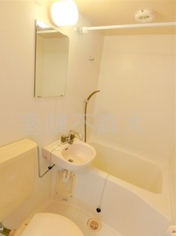 大森北賃貸アパートの浴室