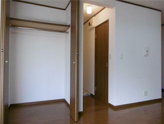 中野区沼袋１丁目のアパートの収納