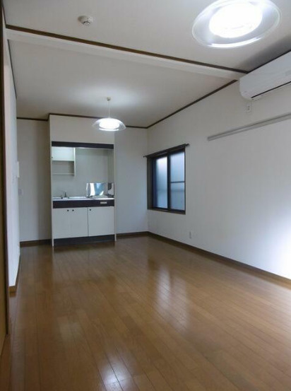 中野区沼袋１丁目のアパートの居間・リビング