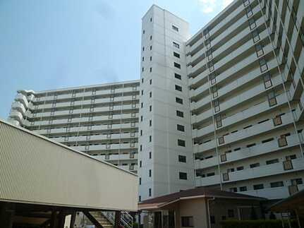 ファミール江波公園リバーサイド弐番館の外観