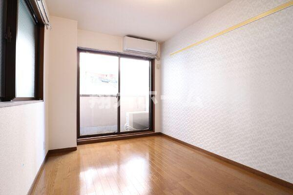 グローサリー本駒込のロビー