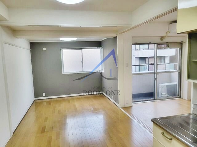 シノザキビルの居間・リビング|洋室のお部屋です。