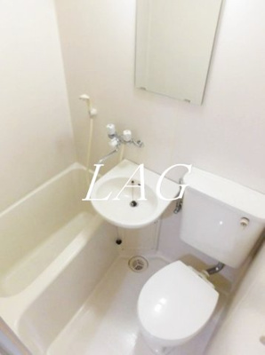 【浴室】 | フレグランス蓮根 | お風呂です。