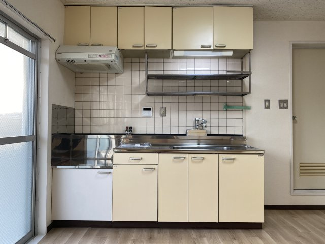 マンション財のキッチン