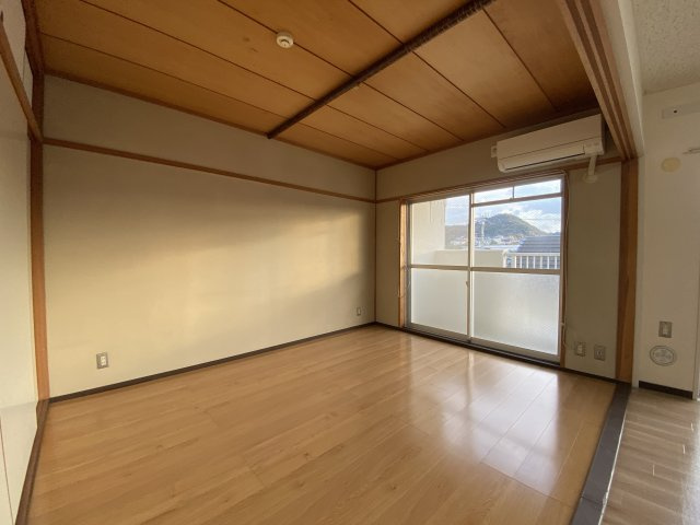 マンション財の居間・リビング