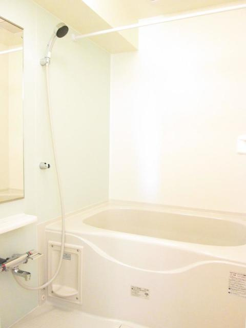 ヴィラ・シャンテＡの浴室|バス