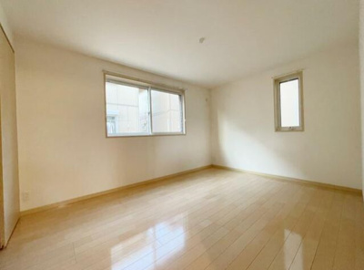 【内装】 | スプリングハーモニー | 明るい室内です