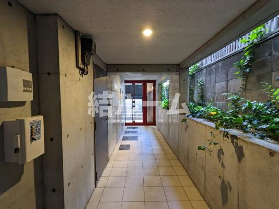 板橋区板橋１丁目の賃貸マンションのロビー