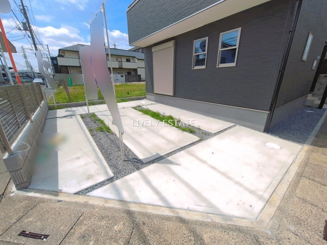 越谷市宮本町4丁目 新築分譲住宅の駐車場