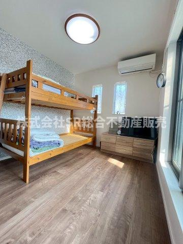 日下町2丁目中古戸建の子供部屋|2F・洋室4.6帖。明るくて過ごしやすいお部屋です！子供部屋にいかがでしょうか。