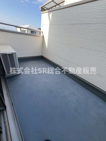 日下町2丁目中古戸建のバルコニー|バルコニーは2面にあります♪