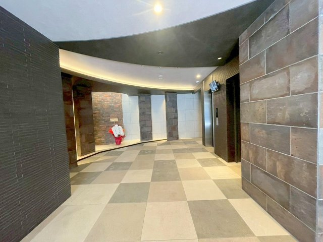 ハピネスガーデン新大阪のエントランス