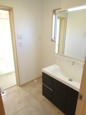 【独立洗面台】 | 【オール電化】北杜市長坂町富岡 | 独立洗面台で身支度をすべて済ませてしまいましょう