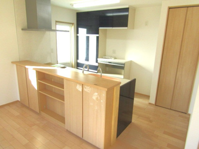 【キッチン】 | 【オール電化】北杜市長坂町富岡 | キッチンでお料理をお楽しみください