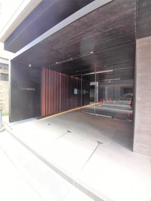 【エントランス】 | カーザビアンカ | ゆとりのあるエントランスです