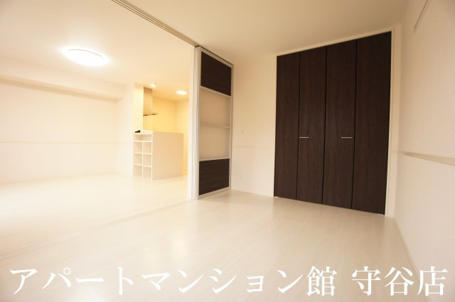 サンモールBの洋室