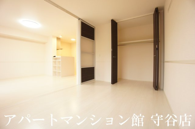 サンモールBの洋室